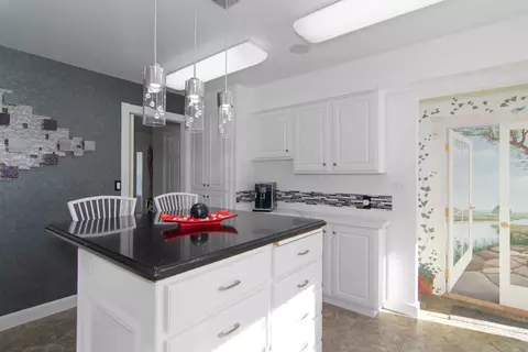 Kitchen - 13606 E 16th Ave, Spokane Valley, WA 99216 photo 2 of 3