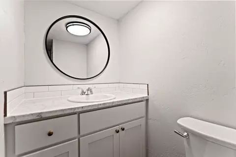 Bath - 13412 E 24th Ave, Spokane Valley, WA 99216 photo 3 of 3