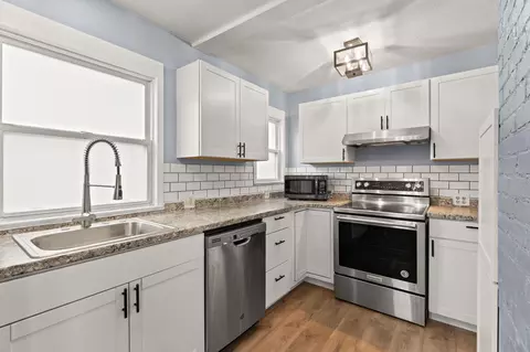 Kitchen - 5308 E Commerce Ave, Spokane, WA 99212 photo 1 of 2
