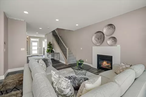 Living - 3402 E 46th Ct, Spokane, WA 99223 photo 4 of 5