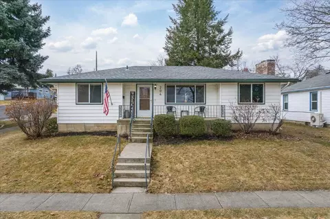 204 3rd St, Cheney, WA 99004