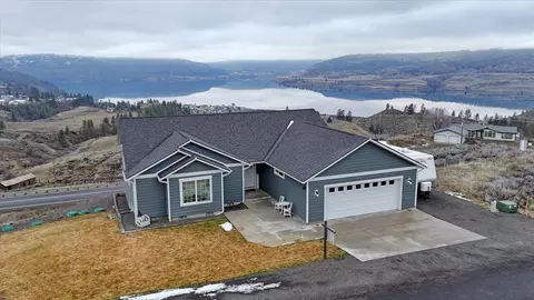 40895 Scenic North Dr, Seven Bays, WA 99122