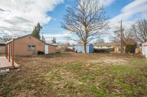 Exterior - 7315 E Sharp Ave, Spokane Valley, WA 99212 photo 6 of 7