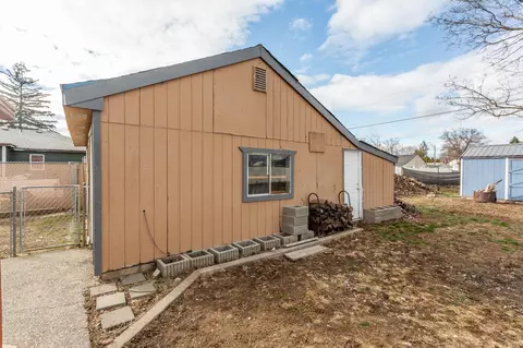 Exterior - 7315 E Sharp Ave, Spokane Valley, WA 99212 photo 5 of 7