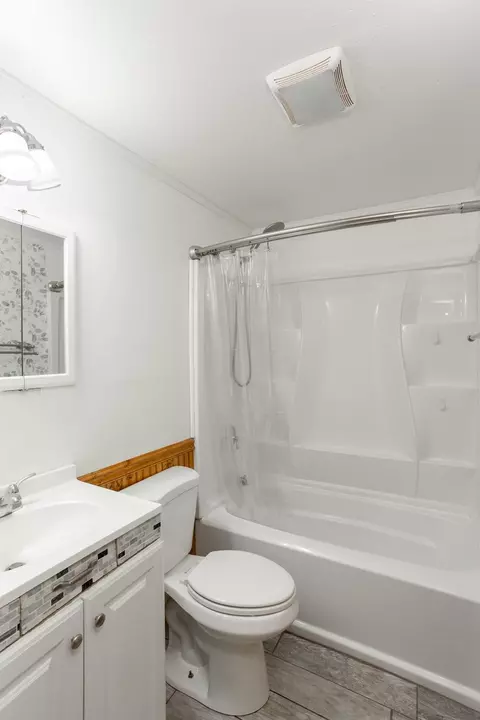 Bath - 7315 E Sharp Ave, Spokane Valley, WA 99212 photo 1 of 1