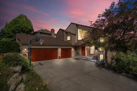 8008 E Woodview Dr, Spokane, WA 99212