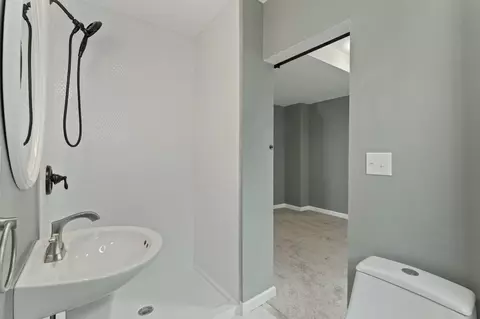Bath - 2811 E 4th Ave, Spokane, WA 99202 photo 1 of 2