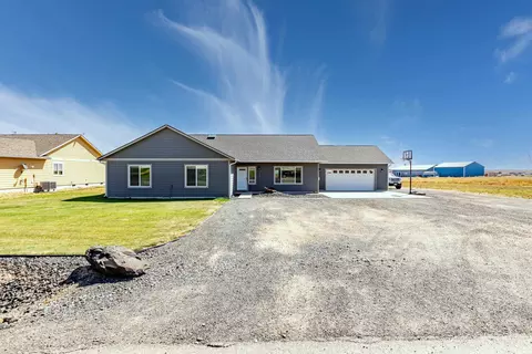 1445 Jefferson St, Davenport, WA 99122