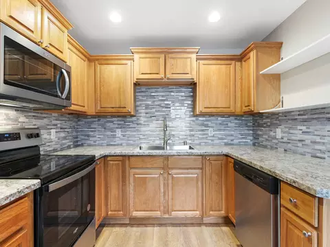 Kitchen - 544 E Dave Ct, Spokane, WA 99208 photo 2 of 4