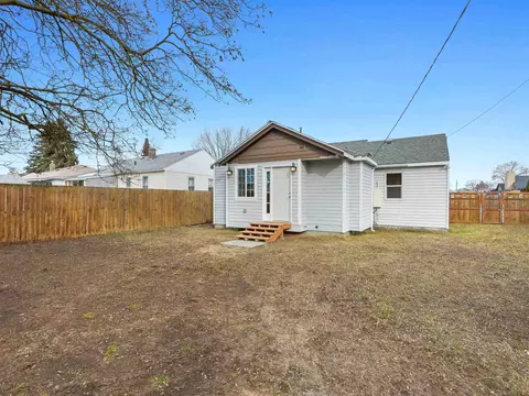Exterior - 544 E Dave Ct, Spokane, WA 99208 photo 4 of 6