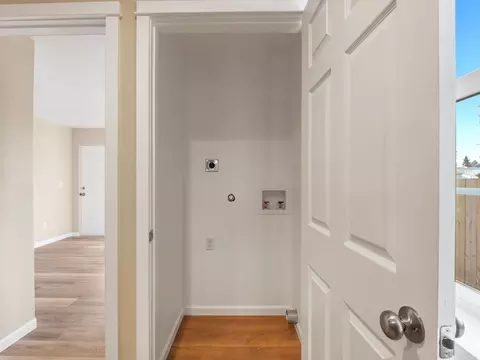 Entry Way - 544 E Dave Ct, Spokane, WA 99208 photo 1 of 1