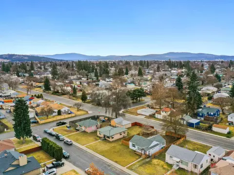 View/Area - 544 E Dave Ct, Spokane, WA 99208 photo 3 of 4