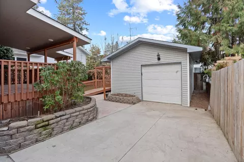 Exterior - 1105 E 18th Ave, Spokane, WA 99203 photo 5 of 13