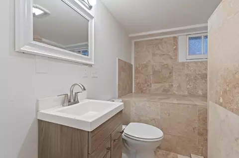 Bath - 1105 E 18th Ave, Spokane, WA 99203 photo 2 of 3