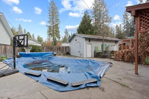 Exterior - 1105 E 18th Ave, Spokane, WA 99203 photo 12 of 13
