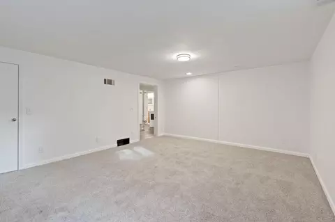 Living - 1105 E 18th Ave, Spokane, WA 99203 photo 4 of 4