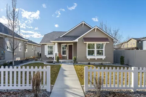 1749 N Holl Blvd, Liberty Lake, WA 99016