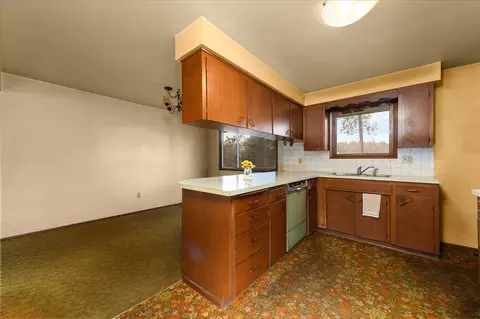 1017 E Greenleaf Dr, Spokane, WA 99208 photo 7