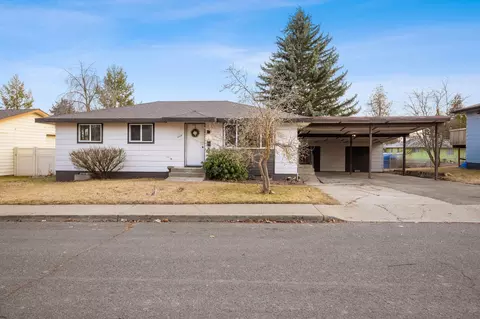 224 Walker Dr, Cheney, WA 99004