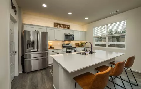 Kitchen - 1011 E Paske Rd, Colbert, WA 99005 photo 1 of 5