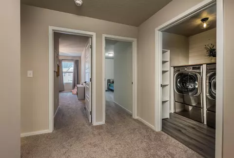 Entry Way - 1011 E Paske Rd, Colbert, WA 99005 photo 3 of 3