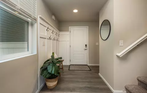 Entry Way - 1011 E Paske Rd, Colbert, WA 99005 photo 2 of 3
