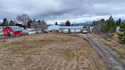 3104 N Barker Rd, Otis Orchards, WA 99027