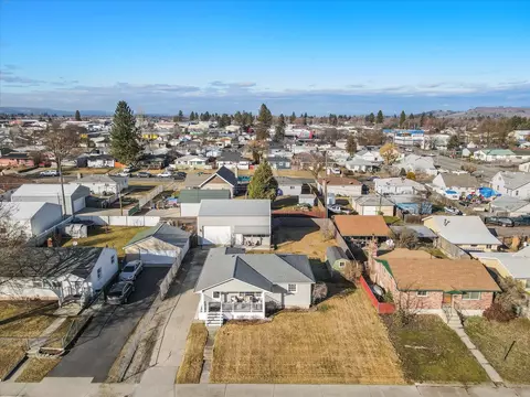 View/Area - 2003 E Bismark Ave, Spokane, WA 99207 photo 1 of 1