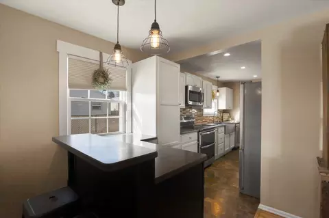 Kitchen - 2003 E Bismark Ave, Spokane, WA 99207 photo 3 of 3