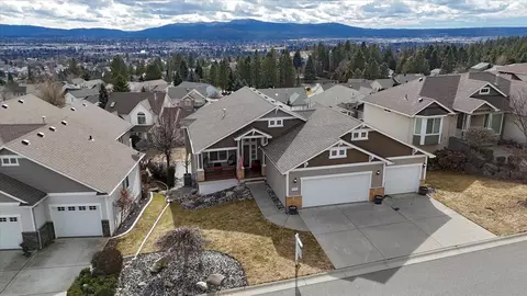 8724 E Blue Fox Ln, Spokane, WA 99217