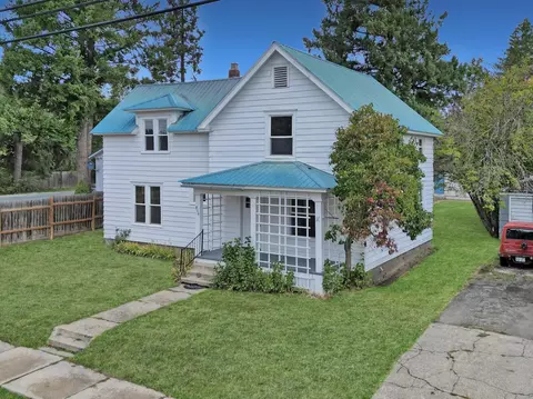 836 W 3rd St, Newport, WA 99156