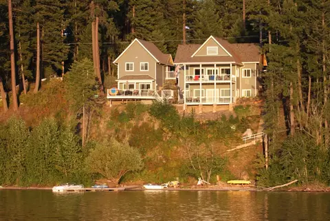 999 Southshore Diamond Lake Rd, Newport, WA 99156