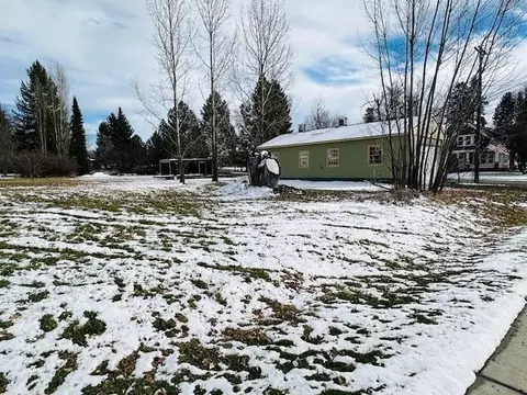 301 E Washington St, Farmington, WA 99128