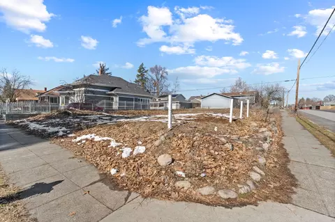 227 E Lacrosse Ave, Spokane, WA 99207
