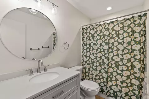 Bath - 3211 E 65th Ave, Spokane, WA 99223 photo 2 of 3