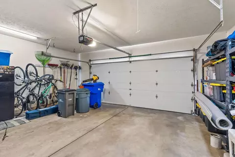 Exterior - 3211 E 65th Ave, Spokane, WA 99223 photo 3 of 6