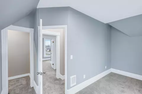 Bath - 1928 E Sharp Ave, Spokane, WA 99202 photo 8 of 8