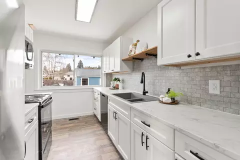 4003 E Grace Ave, Spokane, WA 99217 photo 6