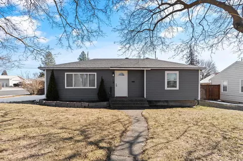 5628 N Oak St, Spokane, WA 99205