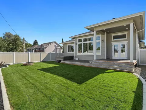 3713 E 25th Ave, Spokane, WA 99223 photo 32