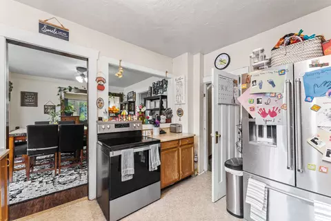 Kitchen - 2423 E 5th Ave, Spokane, WA 99202 photo 3 of 3