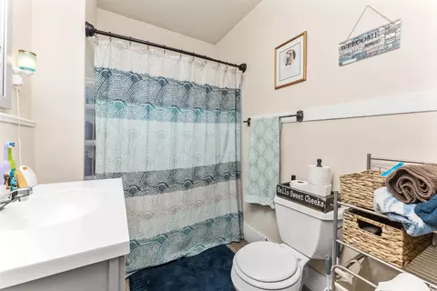 Bath - 2423 E 5th Ave, Spokane, WA 99202 photo 1 of 3