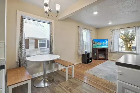 Dining - 2011 E Rowan Ave, Spokane, WA 99207 photo 1 of 1