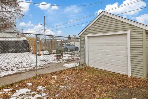 Exterior - 2011 E Rowan Ave, Spokane, WA 99207 photo 4 of 4