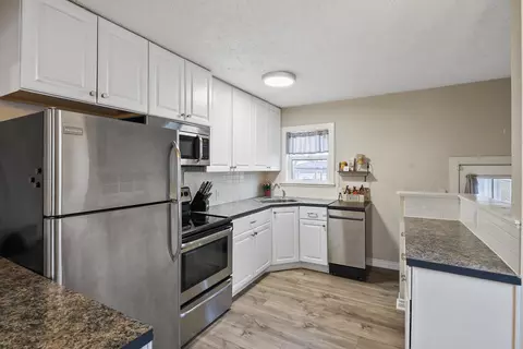 Kitchen - 2011 E Rowan Ave, Spokane, WA 99207 photo 1 of 1