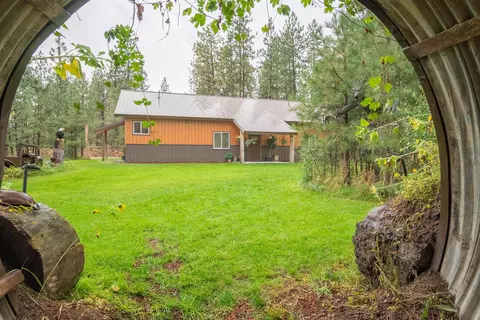6463 N Dover Rd, Nine Mile Falls, WA 99026