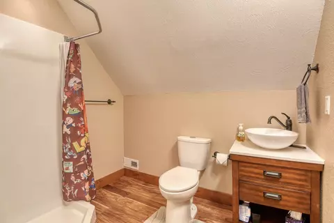 Bath - 13 Echo Ln, Cusick, WA 99119 photo 2 of 2