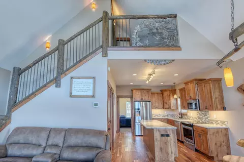 Entry Way - 13 Echo Ln, Cusick, WA 99119 photo 1 of 2