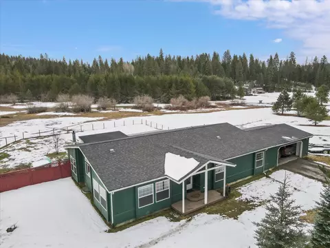 12611 S Starr Rd, Rockford, WA 99030