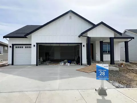 5935 S S Sherri Lea Rd, Spokane, WA 99224